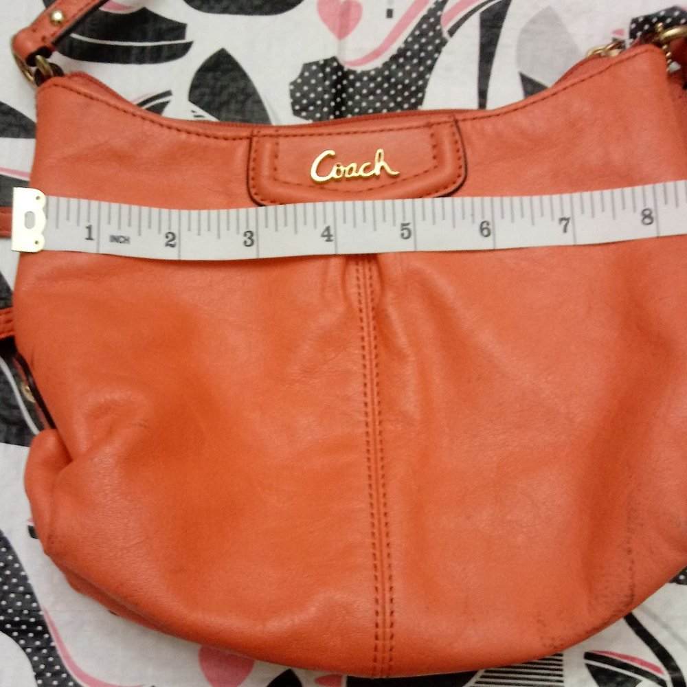 COACH ORANGE. LEATHER SMALL CROSSBODY PURSE